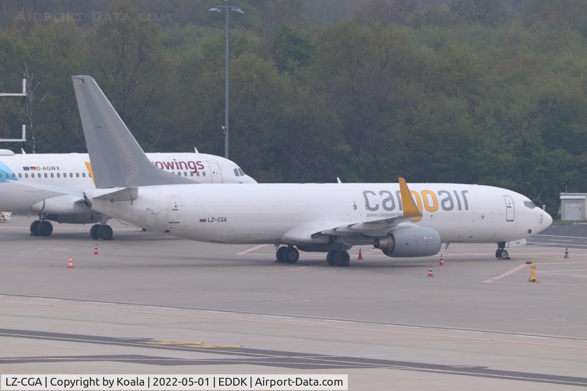 LZ-CGA, 2000 Boeing 737-809(SF) C/N 30664, Resting during the day for operations in the night