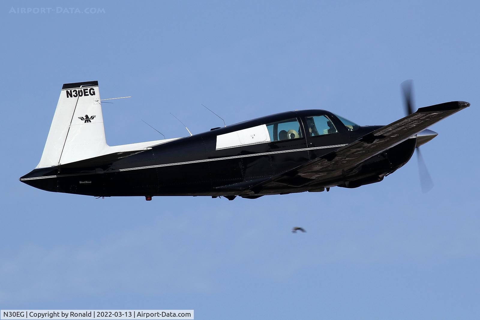 N30EG, 1964 Mooney M20E C/N 345, at edls