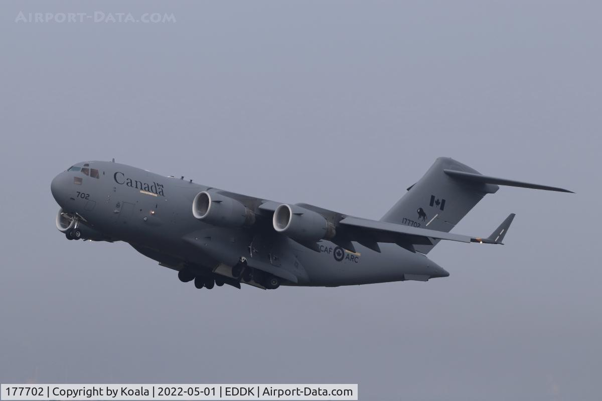 177702, 2007 Boeing CC-177 Globemaster III C/N F-180, Powerful departure to Kuwait,  Number 2...