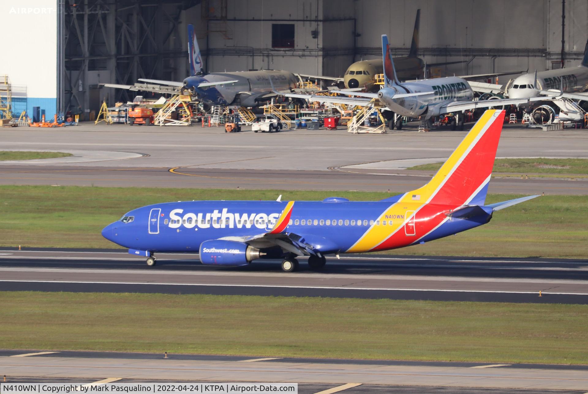 N410WN, 2001 Boeing 737-7H4 C/N 27897, Boeing 737-7H4