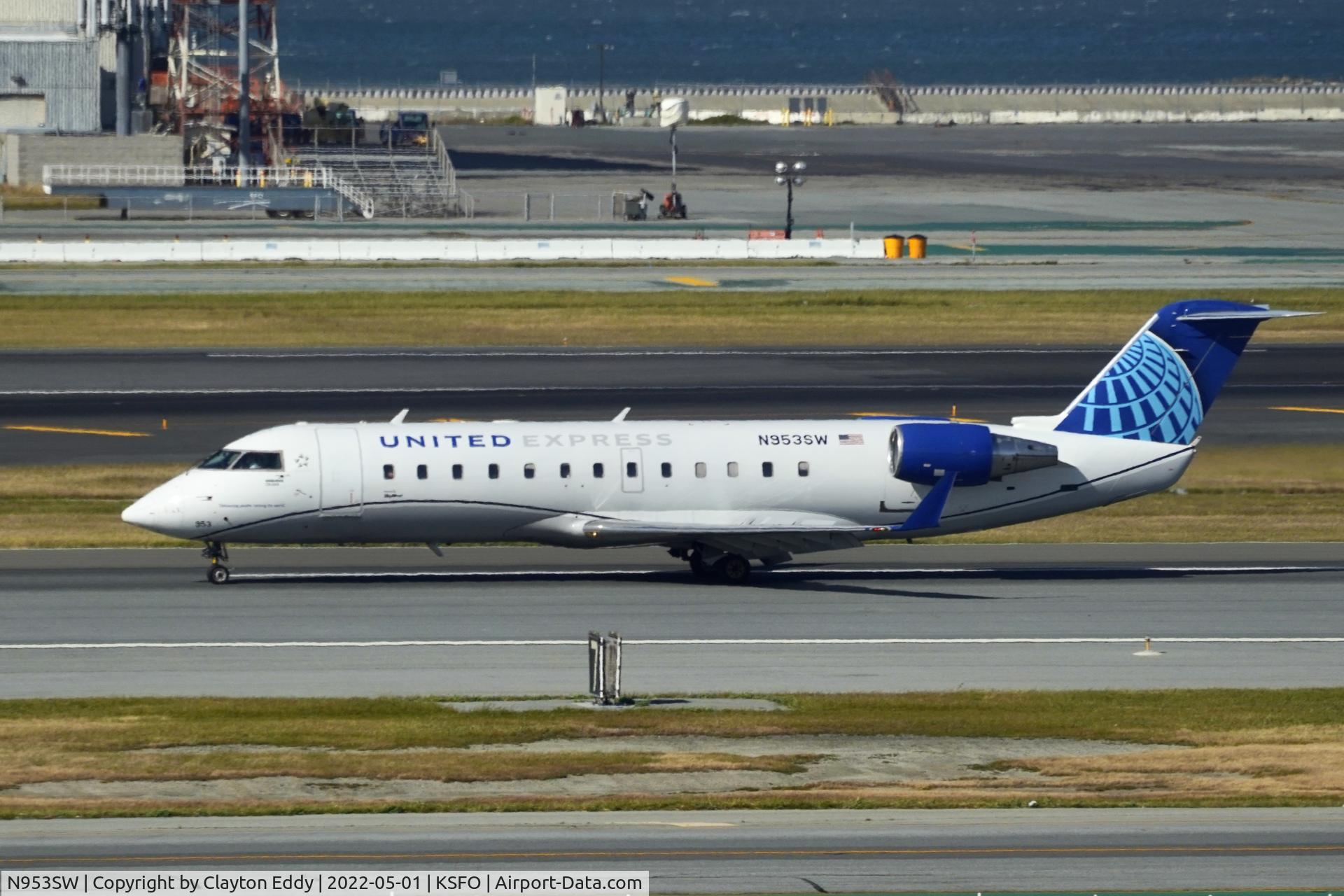 N953SW, 2003 Bombardier CRJ-200LR (CL-600-2B19) C/N 7813, SFO 2022.