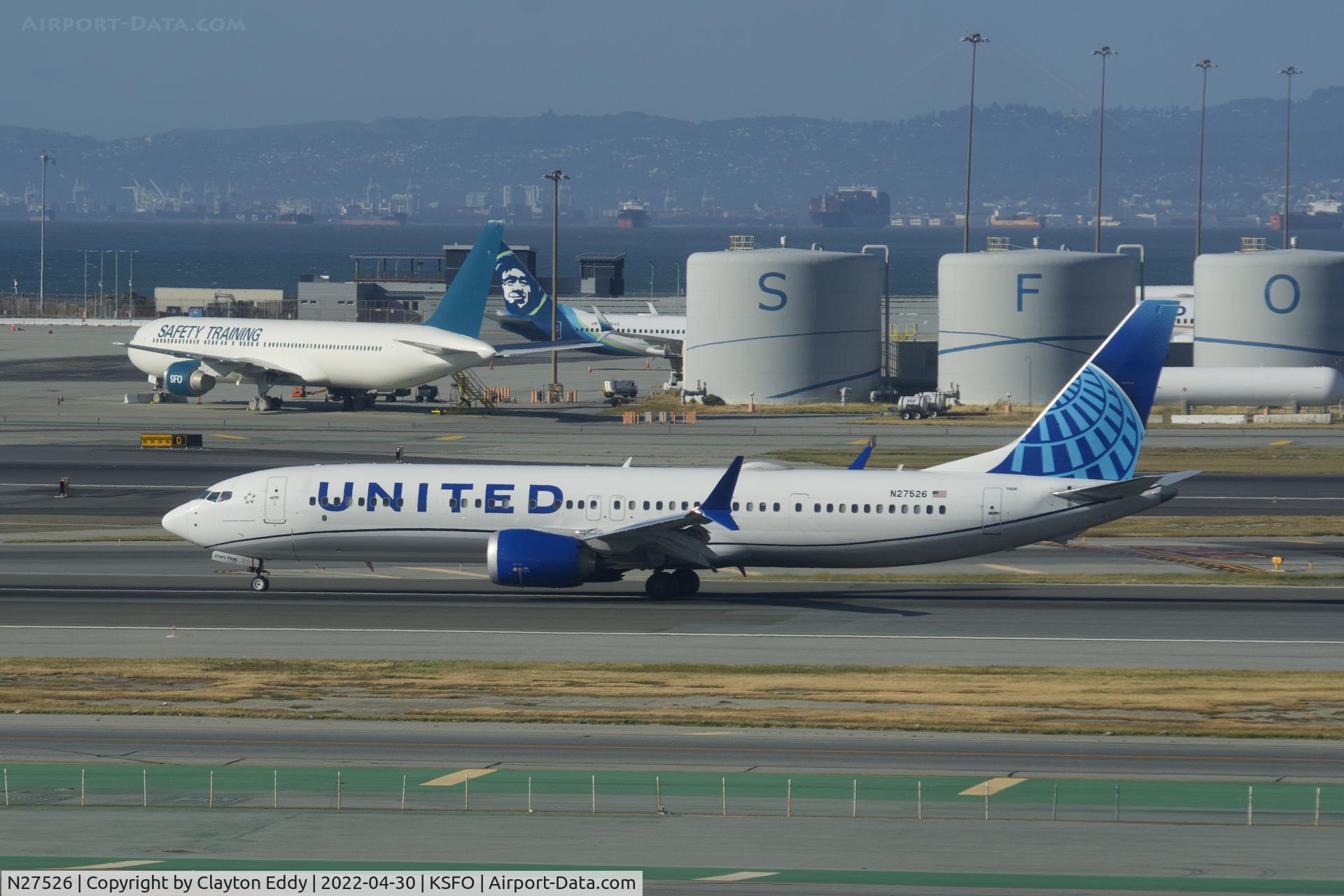 N27526, 2019 Boeing 737-9 MAX C/N 64499, SFO 2022.