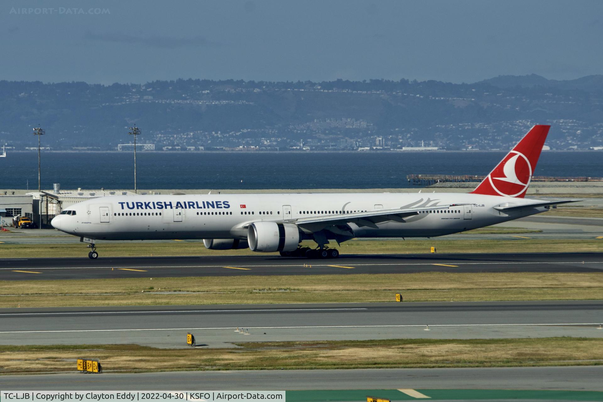 TC-LJB, 2015 Boeing 777-3F2/ER C/N 44124, SFO 2022.