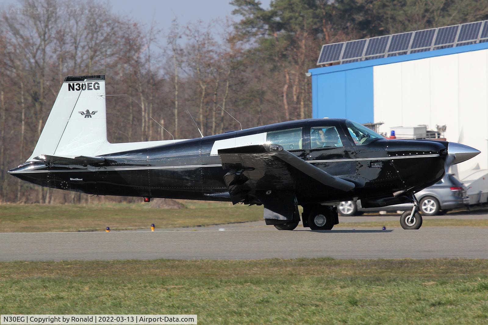 N30EG, 1964 Mooney M20E C/N 345, at edls