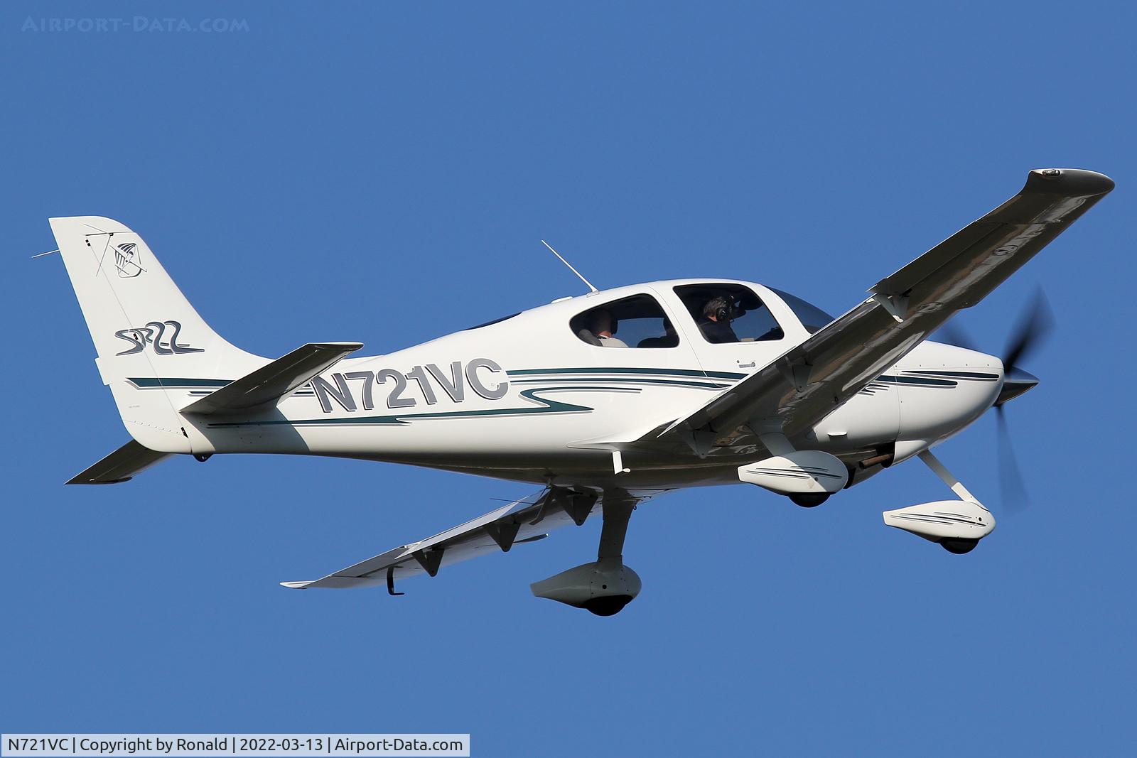 N721VC, 2002 Cirrus SR22 C/N 0361, at edls
