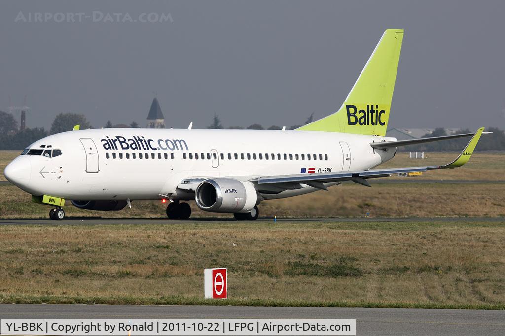 YL-BBK, 1998 Boeing 737-33V C/N 29332, at cdg
