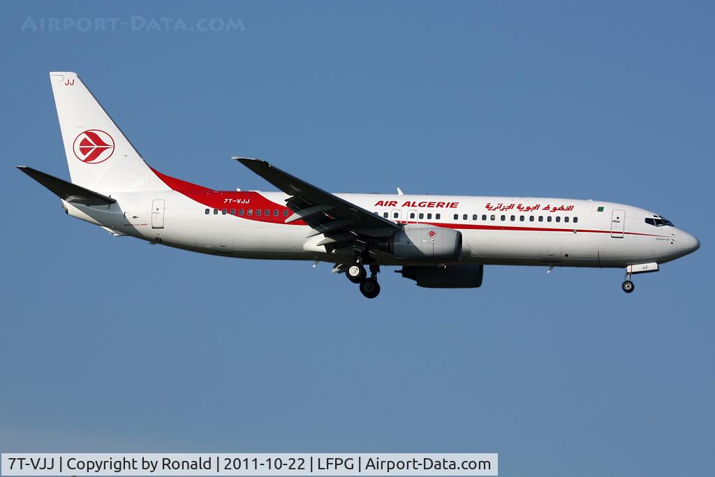 7T-VJJ, 2000 Boeing 737-8D6 C/N 30202, at cdg