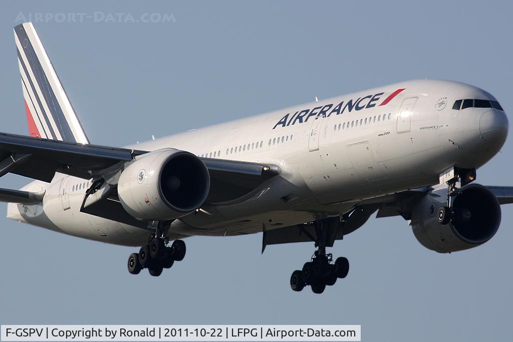 F-GSPV, 2002 Boeing 777-228/ER C/N 28684, at cdg