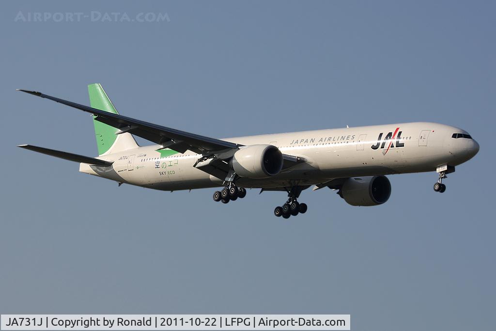 JA731J, 2003 Boeing 777-346/ER C/N 32431, at cdg