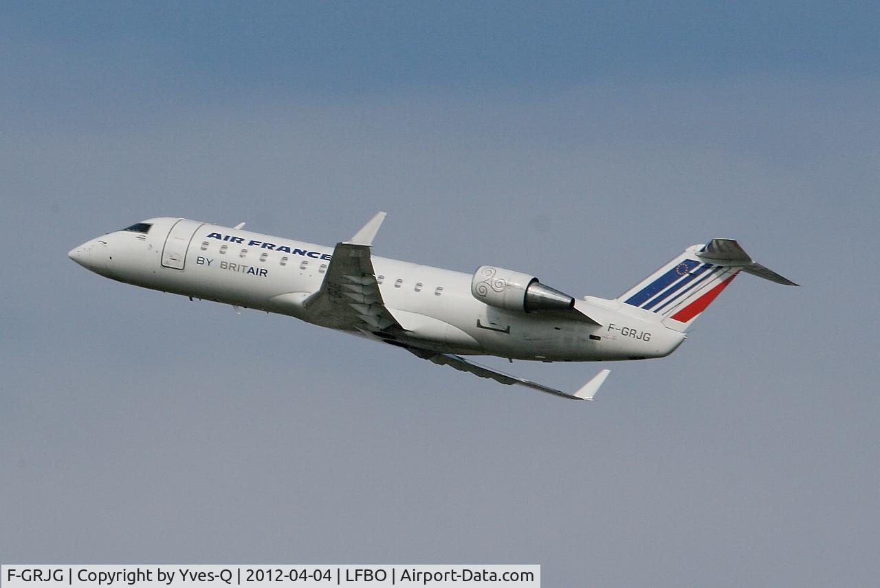 F-GRJG, 1996 Canadair CRJ-100ER (CL-600-2B19) C/N 7143, Canadair CRJ-100ER, Climbing fromf rwy 32L, Toulouse-Blagnac airport (LFBO-TLS)