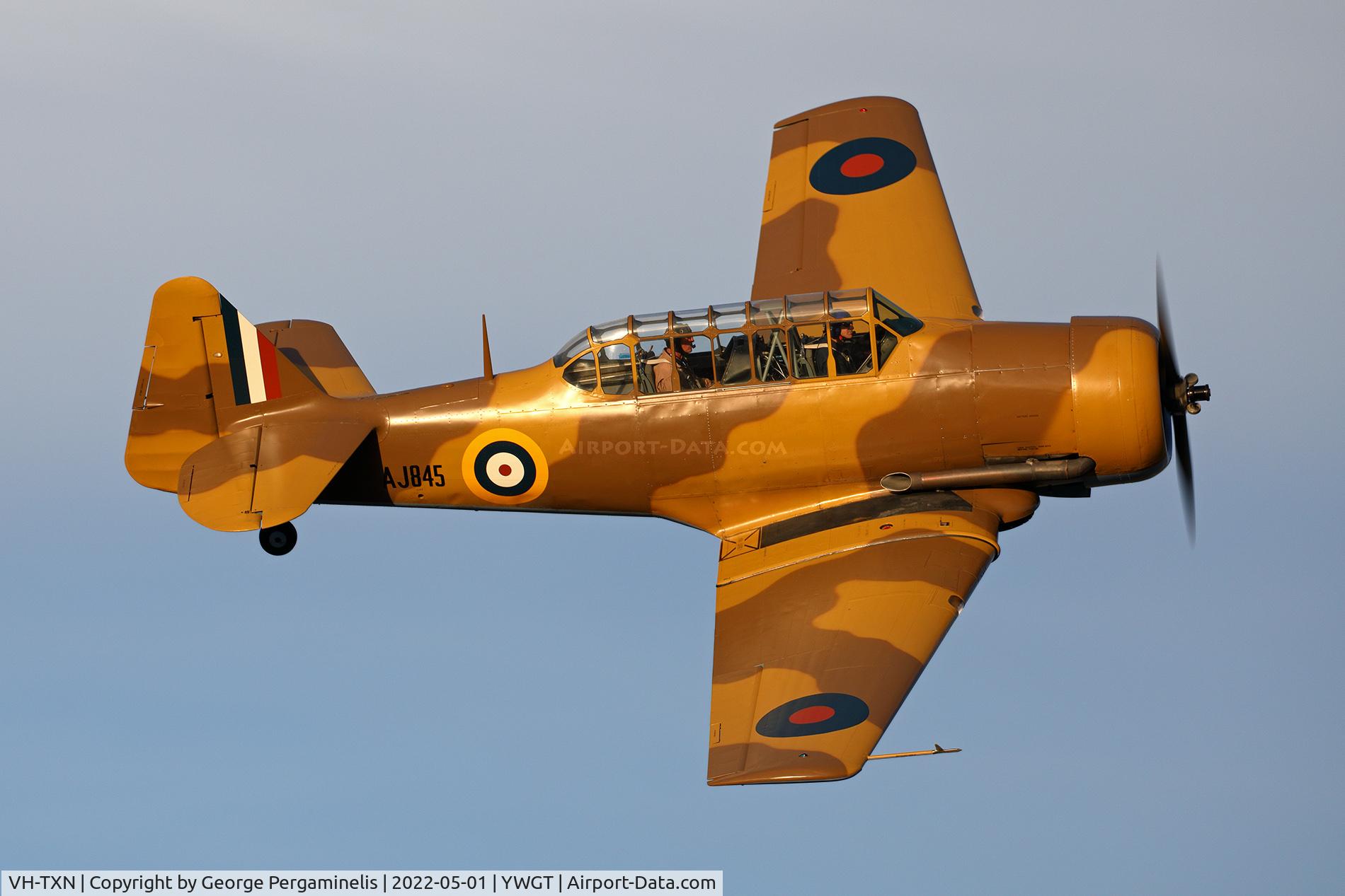 VH-TXN, 1943 Noorduyn AT-16 Harvard IIB C/N 14A-1106, Antique Aeroplane Assn of Australia National Fly-in.