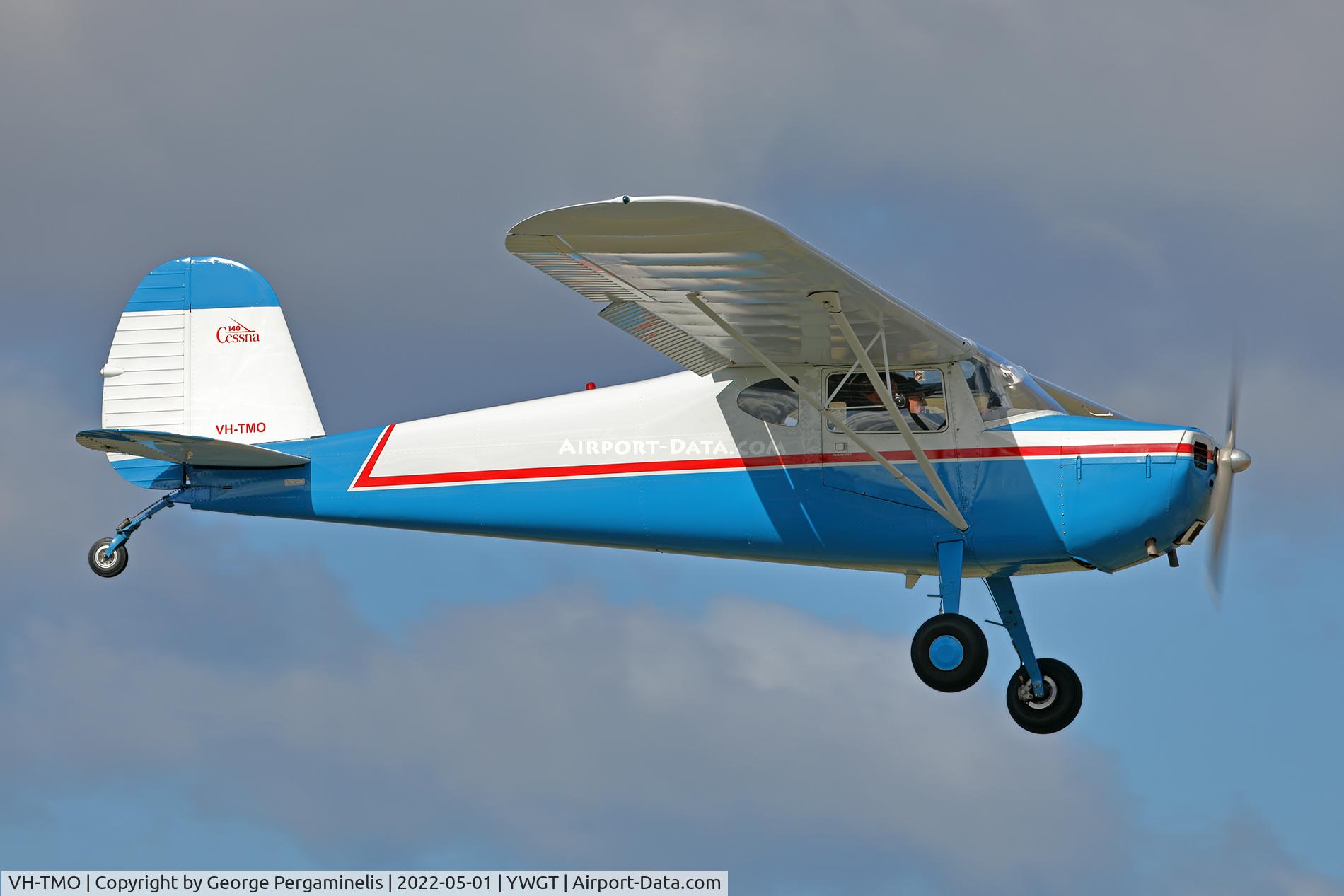 VH-TMO, 1948 Cessna 140 C/N 14852, Antique Aeroplane Assn of Australia National Fly-in.