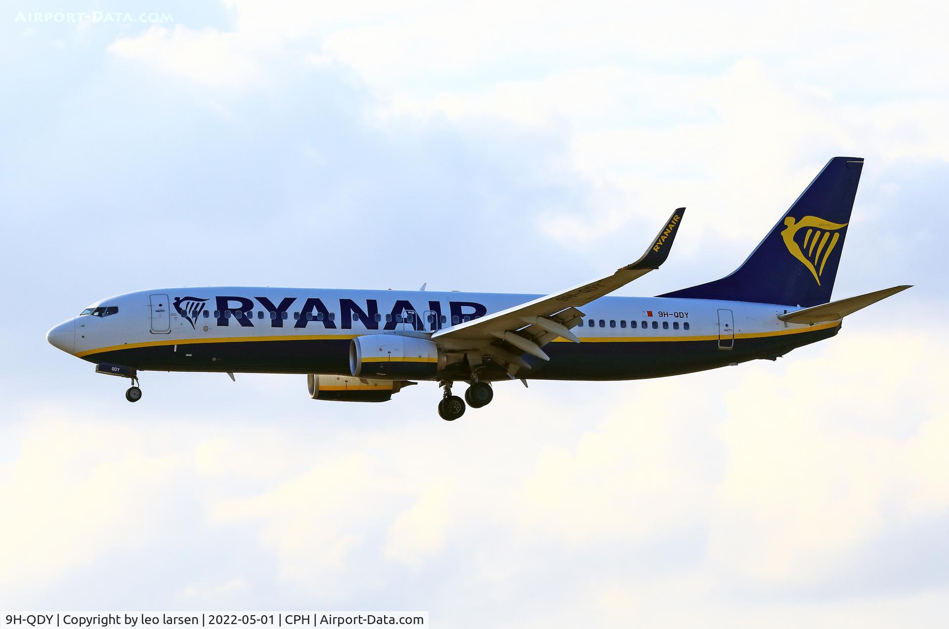 9H-QDY, 2017 Boeing 737-8AS C/N 44781, Copenhagen 1.5.2022 L/D R-22L
