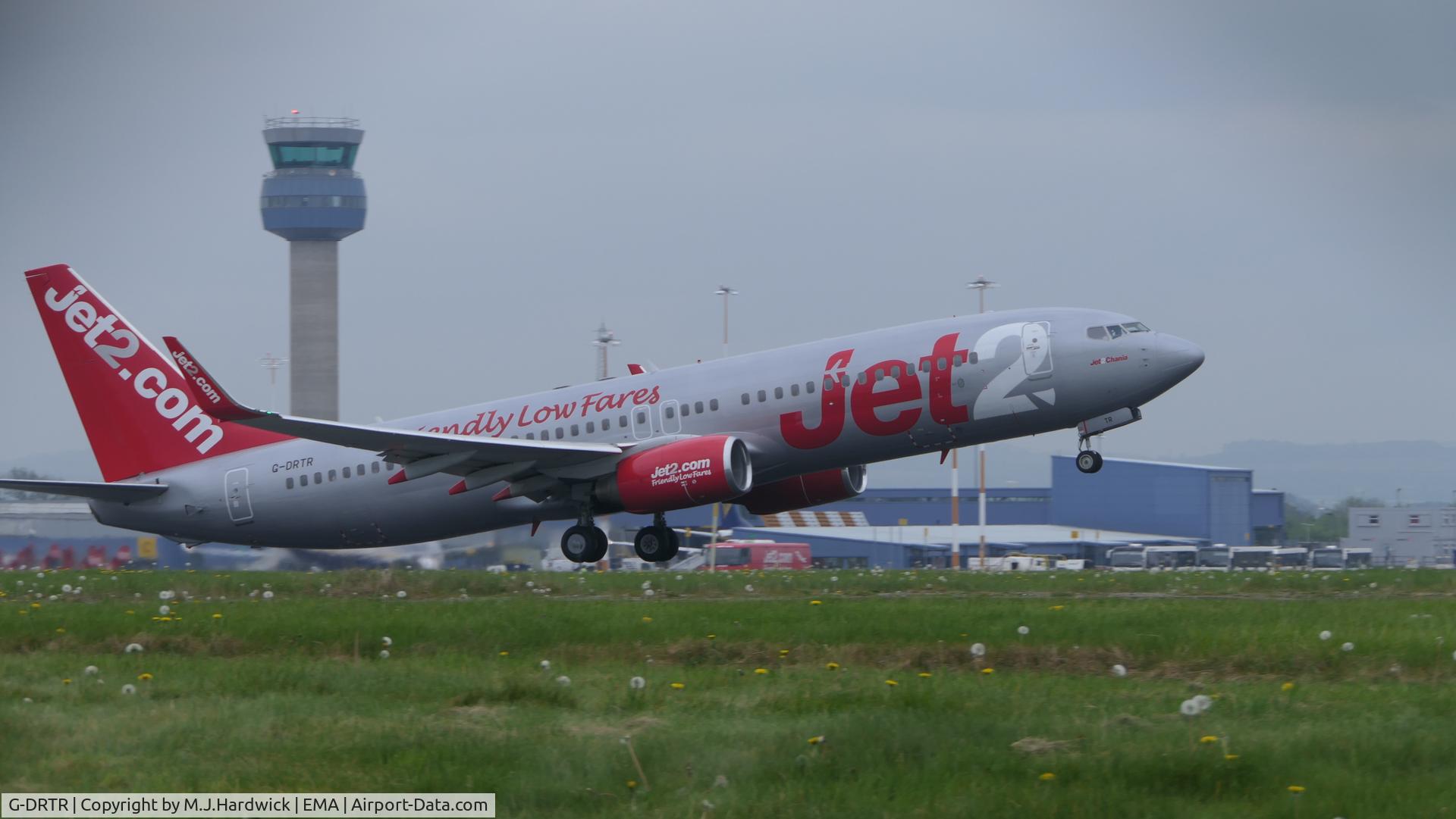 G-DRTR, 2006 Boeing 737-86N C/N 35209, taking off EMA