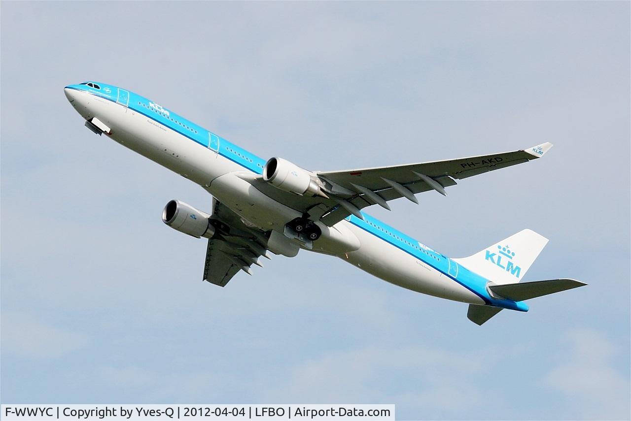 F-WWYC, 2012 Airbus A330-303 C/N 1300, Airbus A330-303, Climbing from Rwy 32L, Toulouse Blagnac Airport (LFBO-TLS)