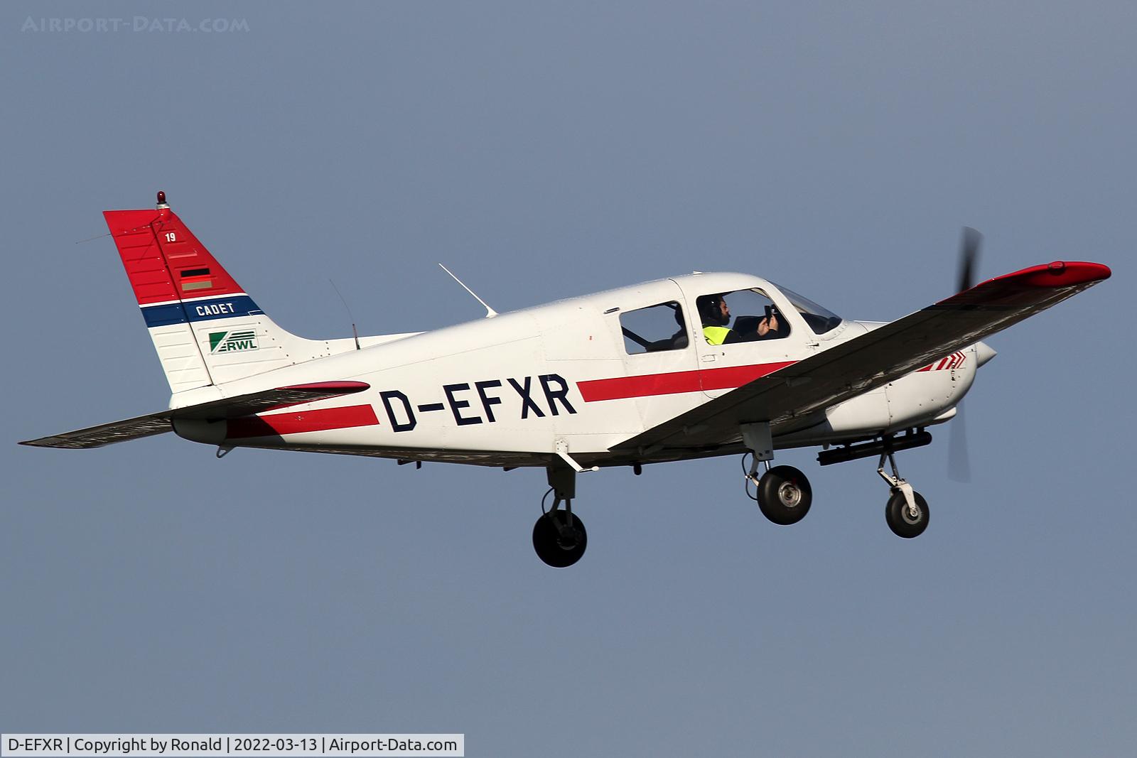 D-EFXR, Piper PA-28-161 Cadet C/N 2841220, at edls