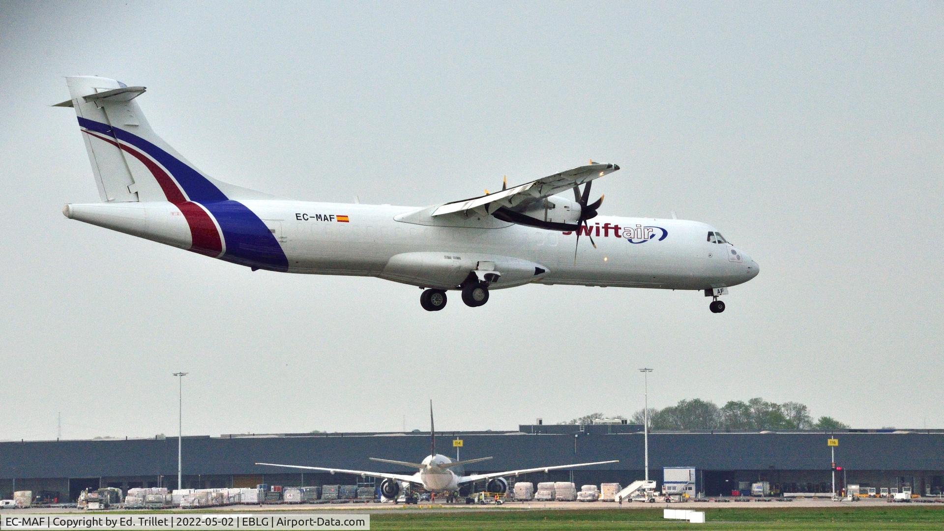 EC-MAF, 1999 ATR 72-212A C/N 568, Landing LGG