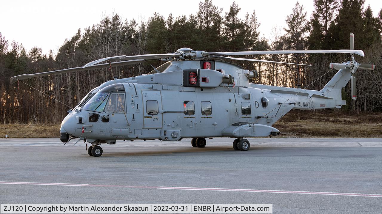 ZJ120, AgustaWestland EH-101 Merlin HC.4 C/N 50083/RAF04, Parked at MIL6.