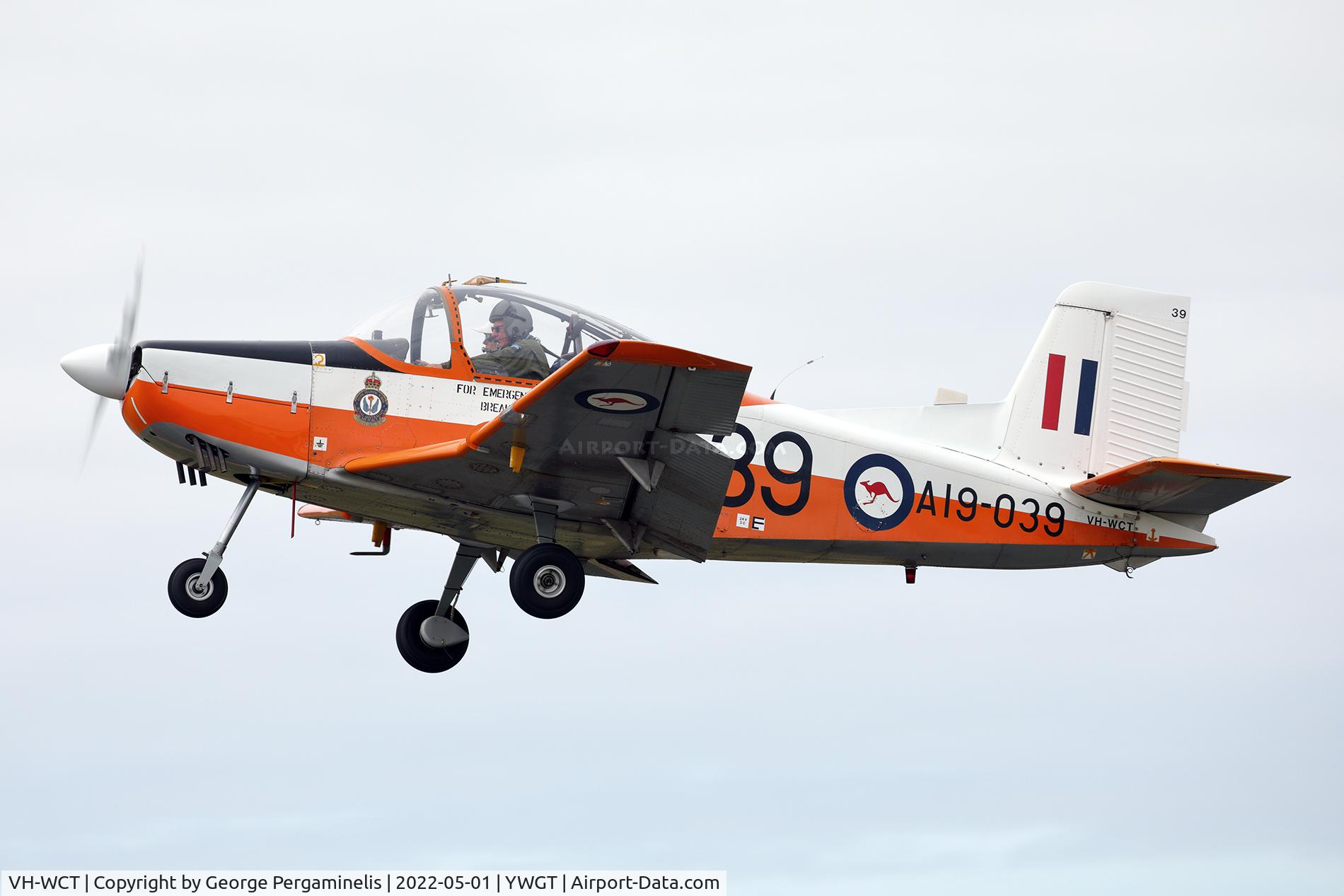 VH-WCT, 1975 New Zealand CT-4A Airtrainer C/N 039, Antique Aeroplane Assn of Australia National Fly-in.