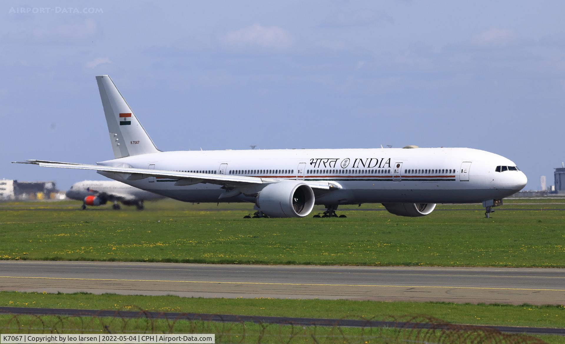 K7067, 2017 Boeing 777-337ER C/N 36321, Copenhagen 4.5.2022