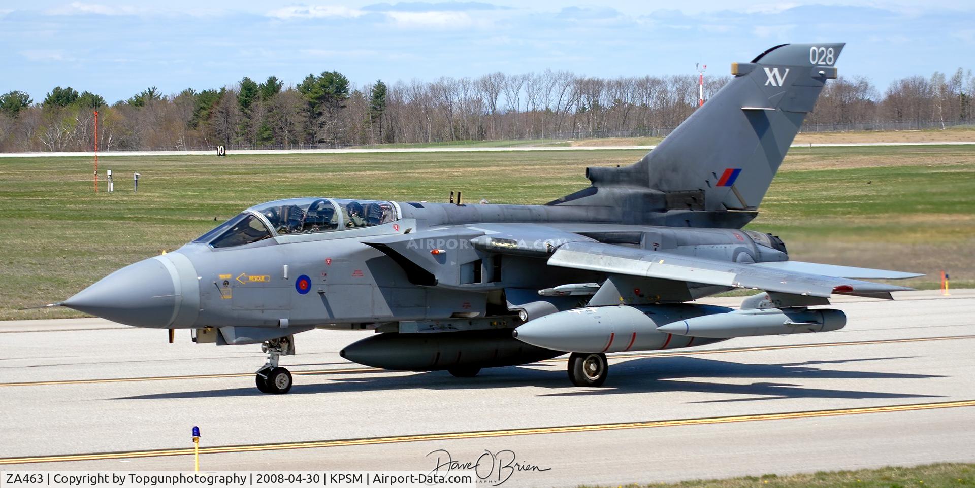 ZA463, 1983 Panavia Tornado GR.4 C/N 273/BS093/3129, ASCOT41 taxing to RW34