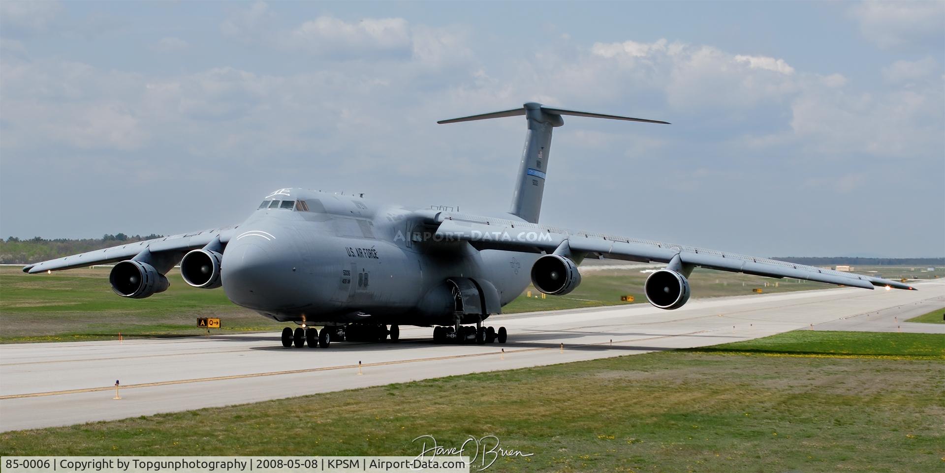 85-0006, 1985 Lockheed C-5B Galaxy C/N 500-0092, RODD21 taxiing up to the active