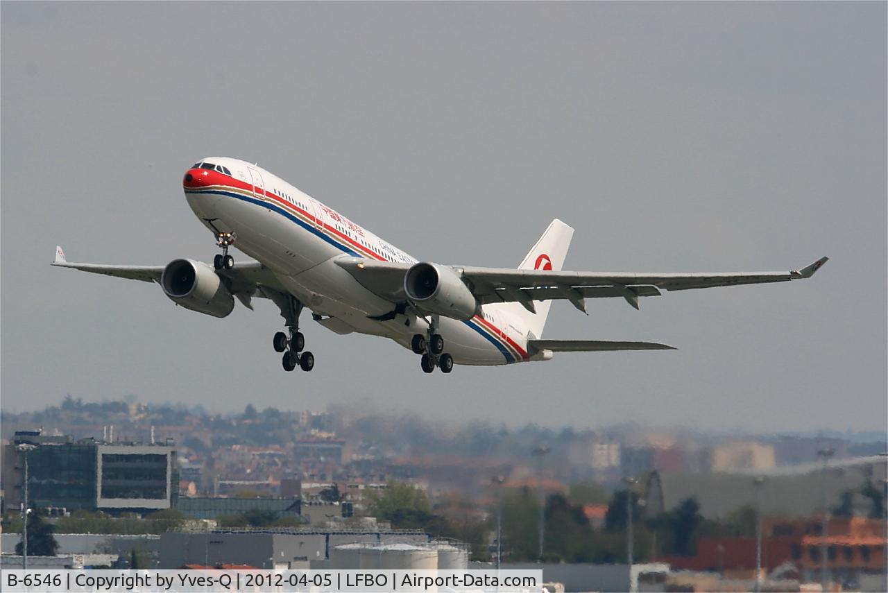 B-6546, 2012 Airbus A330-243 C/N 1303, Airbus A330-243, Take off Rwy 32R, Toulouse Blagnac Airport (LFBO-TLS)
