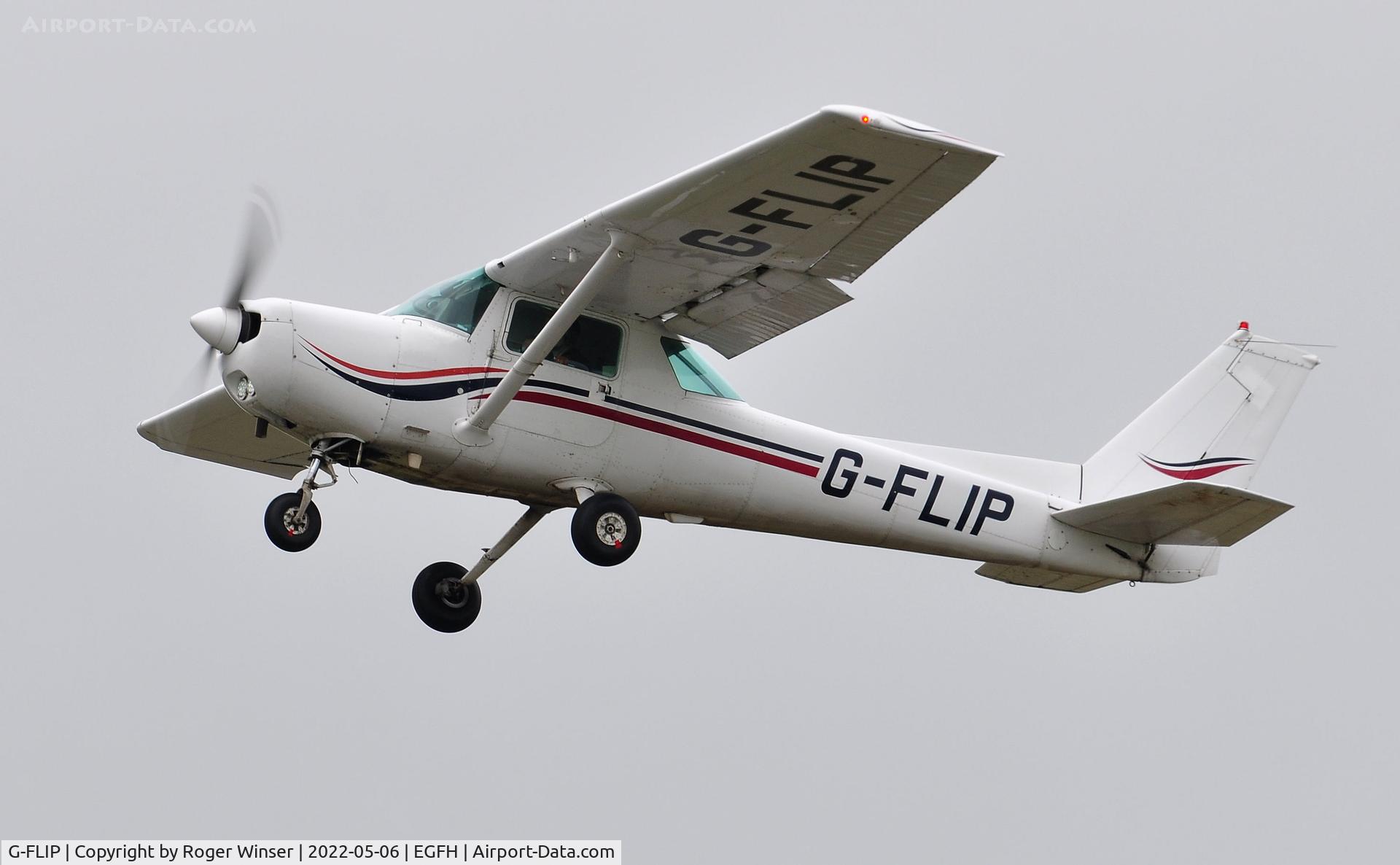 G-FLIP, 1981 Reims FA152 Aerobat C/N 0375, Visiting Aerobat departing Runway 22.