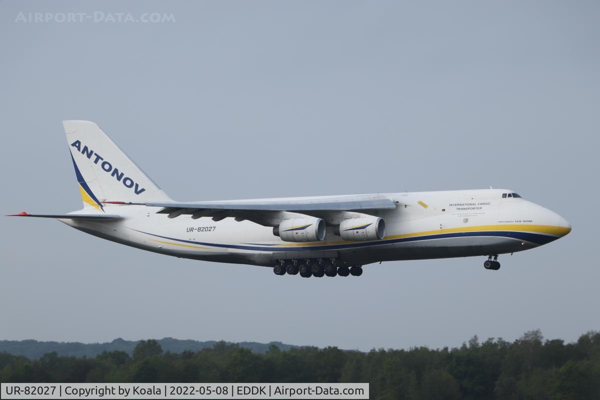 UR-82027, 1990 Antonov An-124-100 Ruslan C/N 19530502288, Morning arrival from some airport in Turkey. Runway 32R.