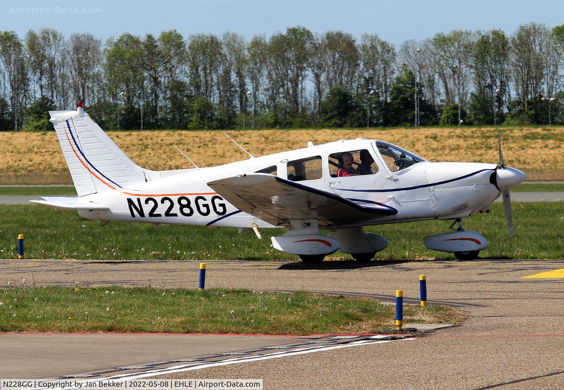 N228GG, 1979 Piper PA-28-181 C/N 28-7990387, Lelystad Airport