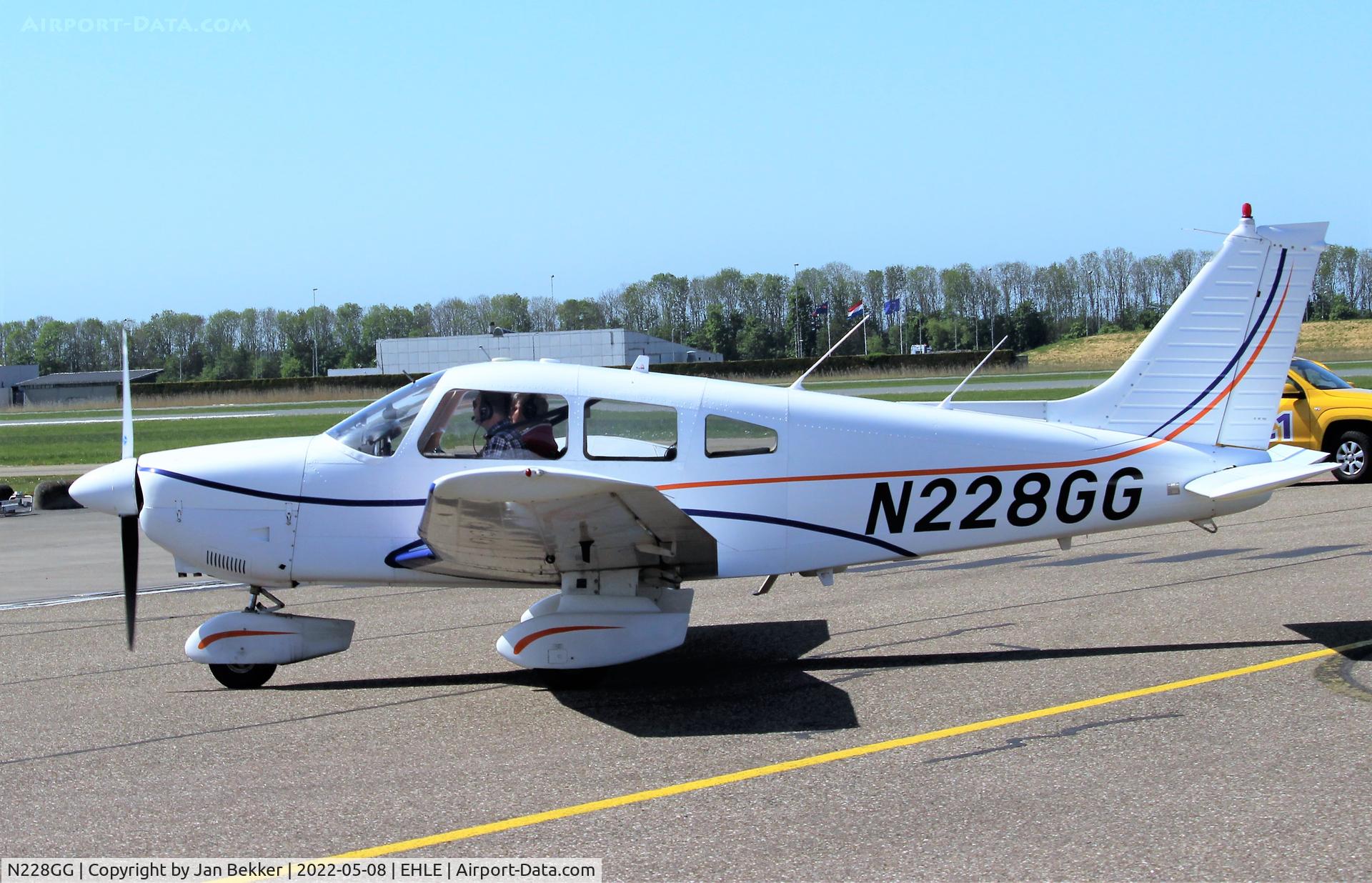 N228GG, 1979 Piper PA-28-181 C/N 28-7990387, Lelystad Airport