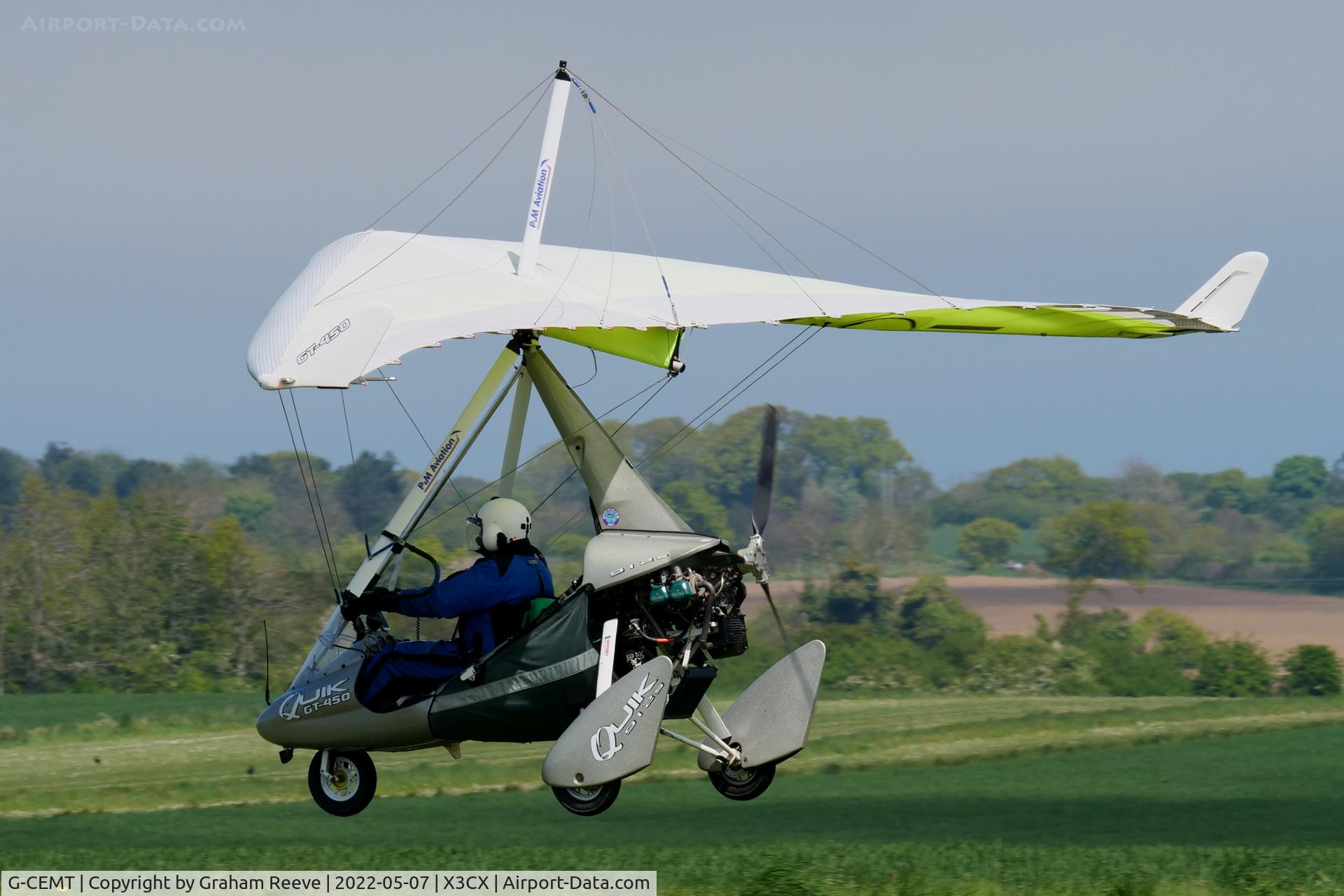 G-CEMT, 2007 P&M Aviation Quik GT450 C/N 8251, Landing at Northrepps.