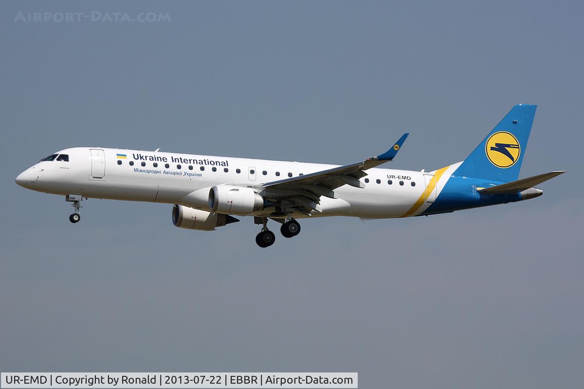UR-EMD, 2013 Embraer 190STD (ERJ-190-100) C/N 19000602, at bru