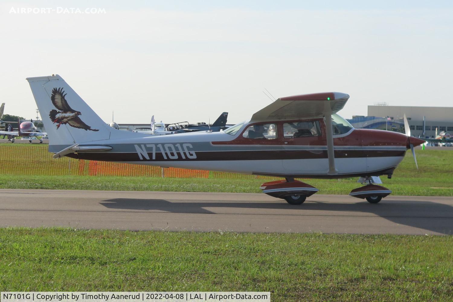 N7101G, 1969 Cessna 172K Skyhawk C/N 17258801, 1969 Cessna 172K, c/n: 17258801, Sun 'n Fun