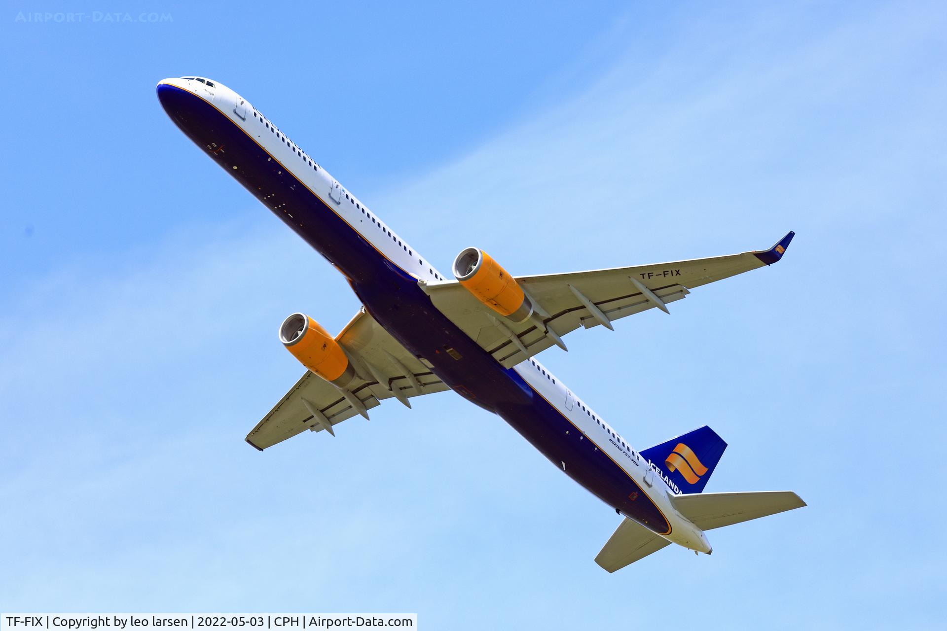 TF-FIX, 2002 Boeing 757-308 C/N 29434, Copenhagen 3.5.2022