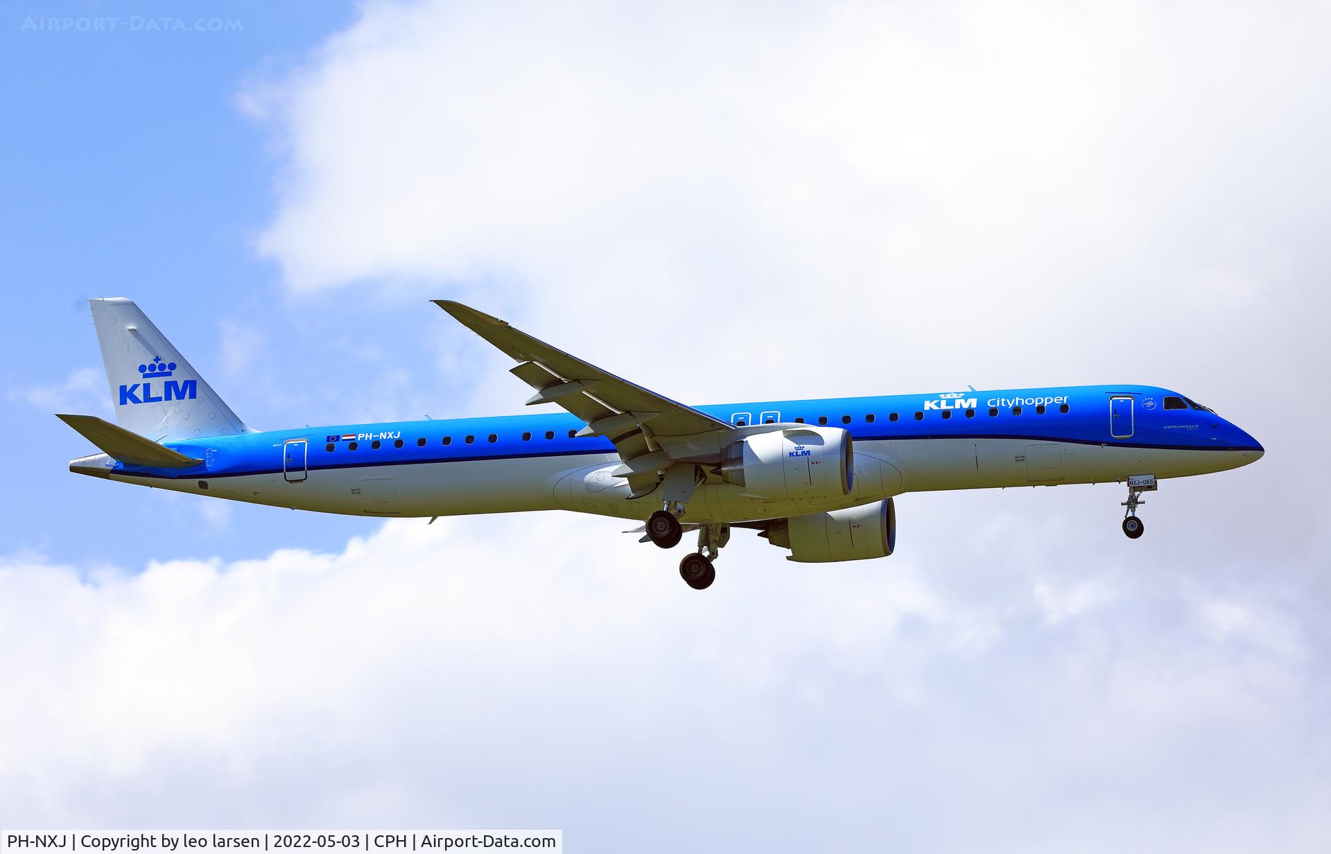 PH-NXJ, 2022 Embraer E195-E2 (ERJ 190-400STD) C/N 20065, Copenhagen 3.5.2022