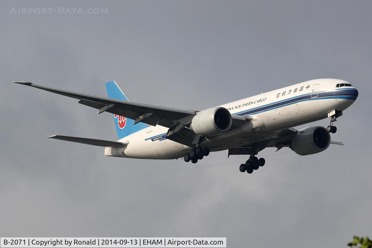 B-2071, 2009 Boeing 777-F1B C/N 37309, at spl