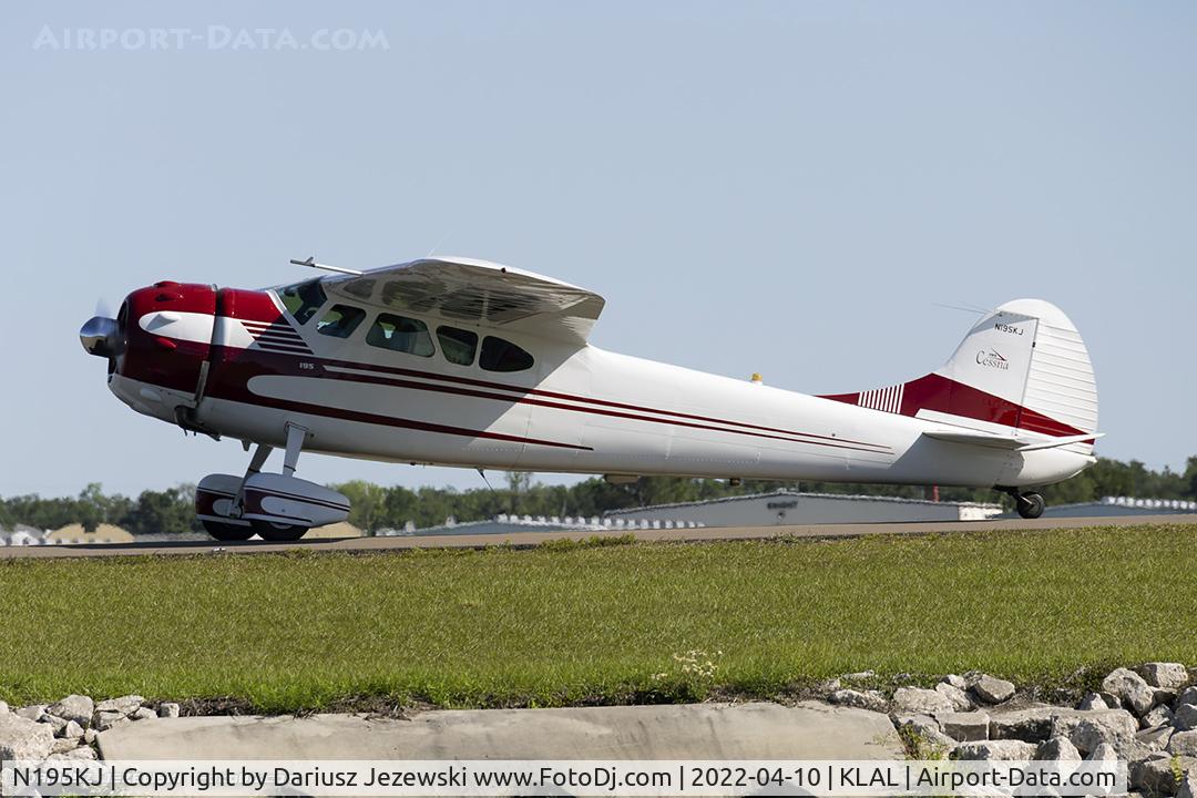 N195KJ, 1952 Cessna 195 C/N 7800, Cessna 195 Businessliner  C/N 7800, N195KJ