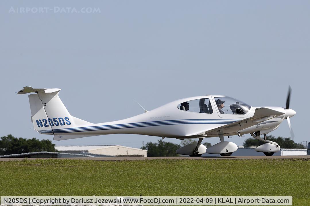 N205DS, 2002 Diamond DA-40 Diamond Star C/N 40.205, Diamond DA-40 Diamond Star  C/N 40.205, N205DS