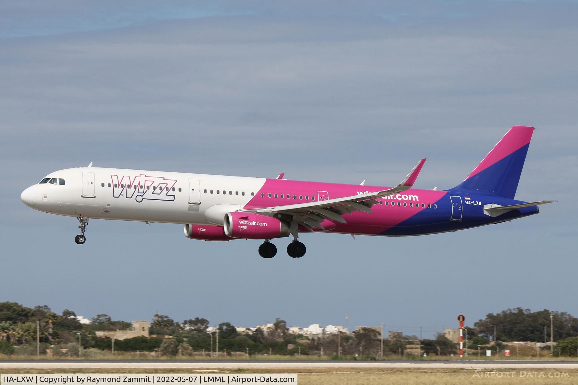 HA-LXW, 2017 Airbus A321-231 C/N 7947, A321 HA-LXW Wizzair