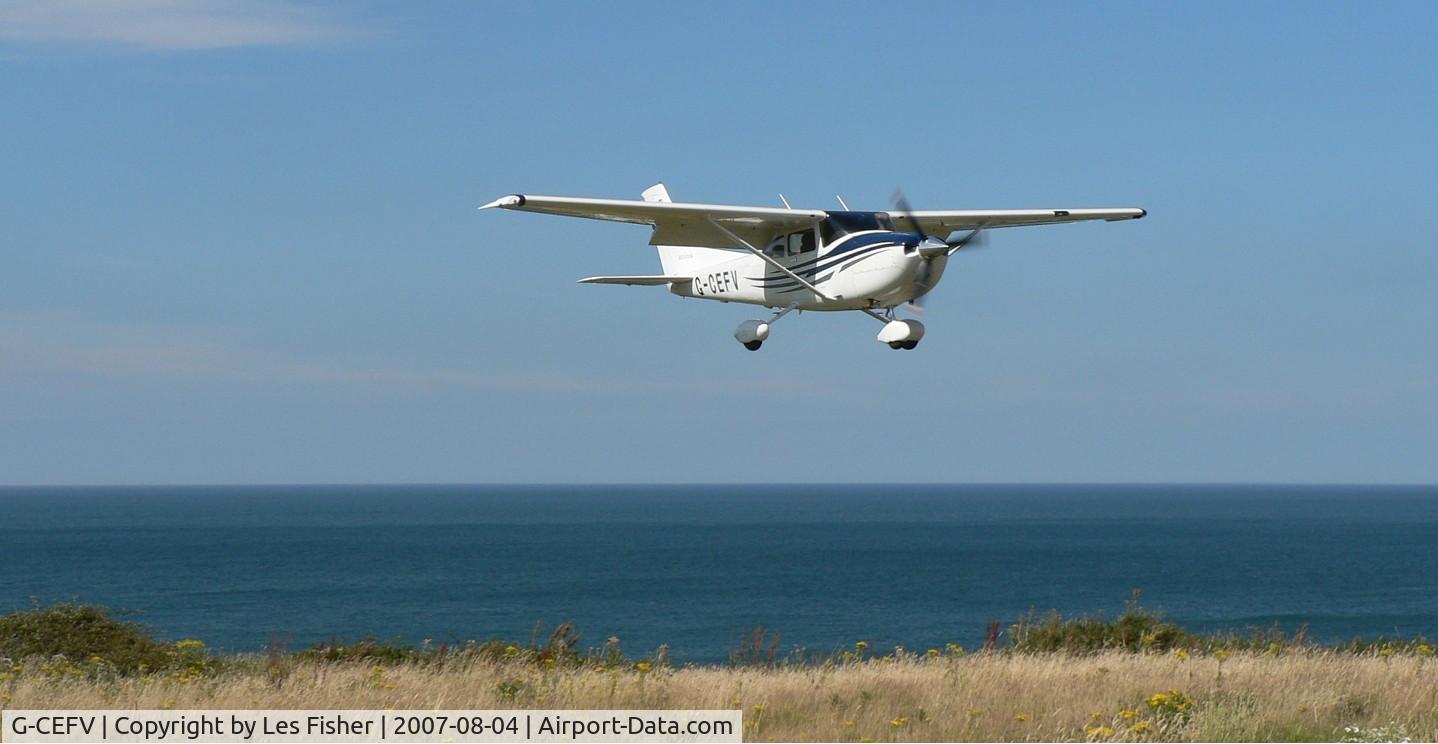 G-CEFV, 2005 Cessna 182T Skylane C/N 18281538, Final approach at Muckleborough, Weybourne North Norfolk
