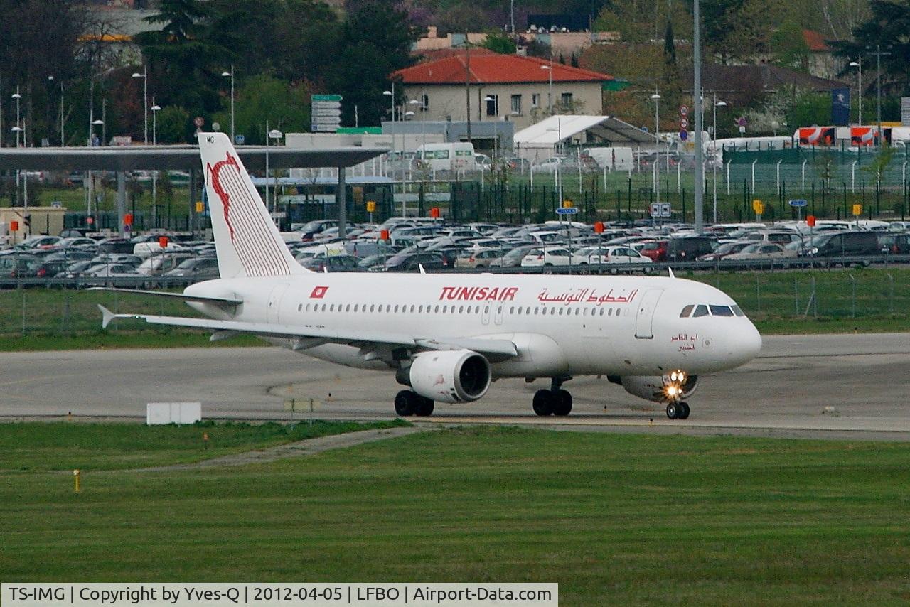 TS-IMG, 1992 Airbus A320-211 C/N 0390, Airbus A320-211, Lining up rwy 14L,Toulouse Blagnac Airport (LFBO-TLS)