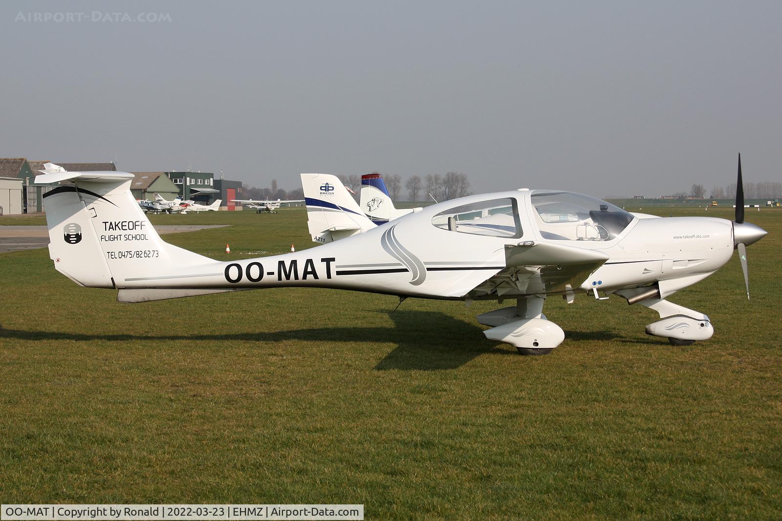 OO-MAT, 2004 Diamond DA-40D Diamond Star C/N D4.045, at ehmz