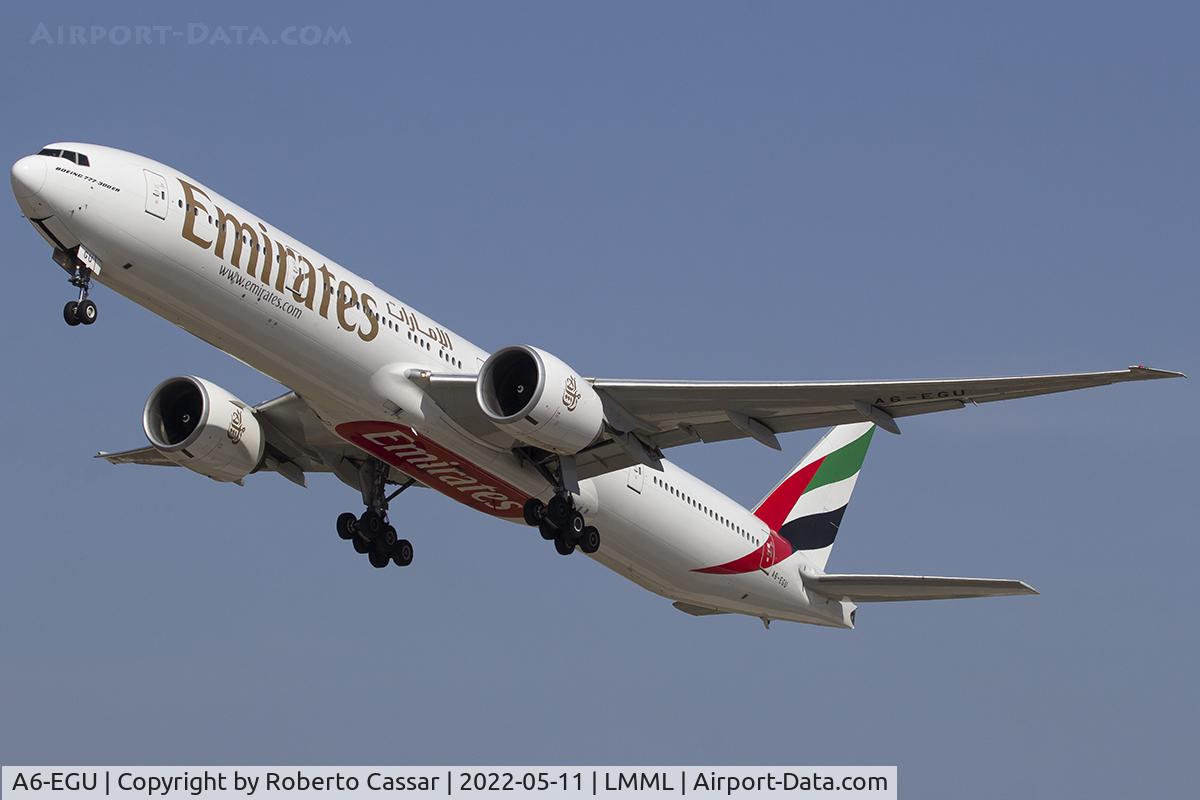 A6-EGU, 2012 Boeing 777-31H/ER C/N 41079, Runway 31
