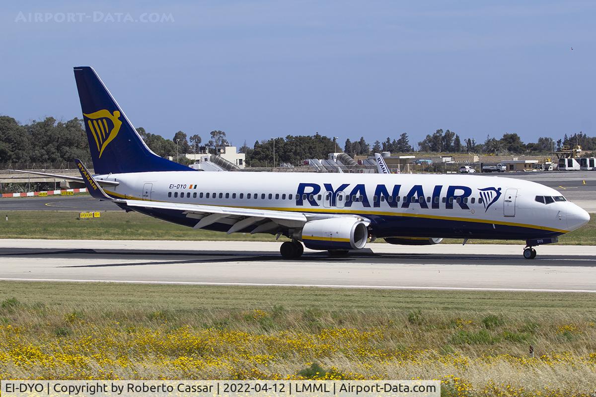 EI-DYO, 2008 Boeing 737-8AS C/N 33636, Runway 13