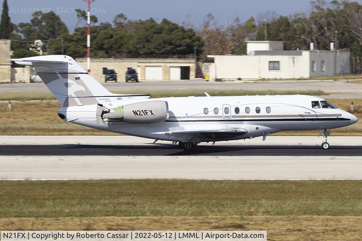 N21FX, 2011 Hawker Beechcraft 4000 C/N RC-62, Runway 13