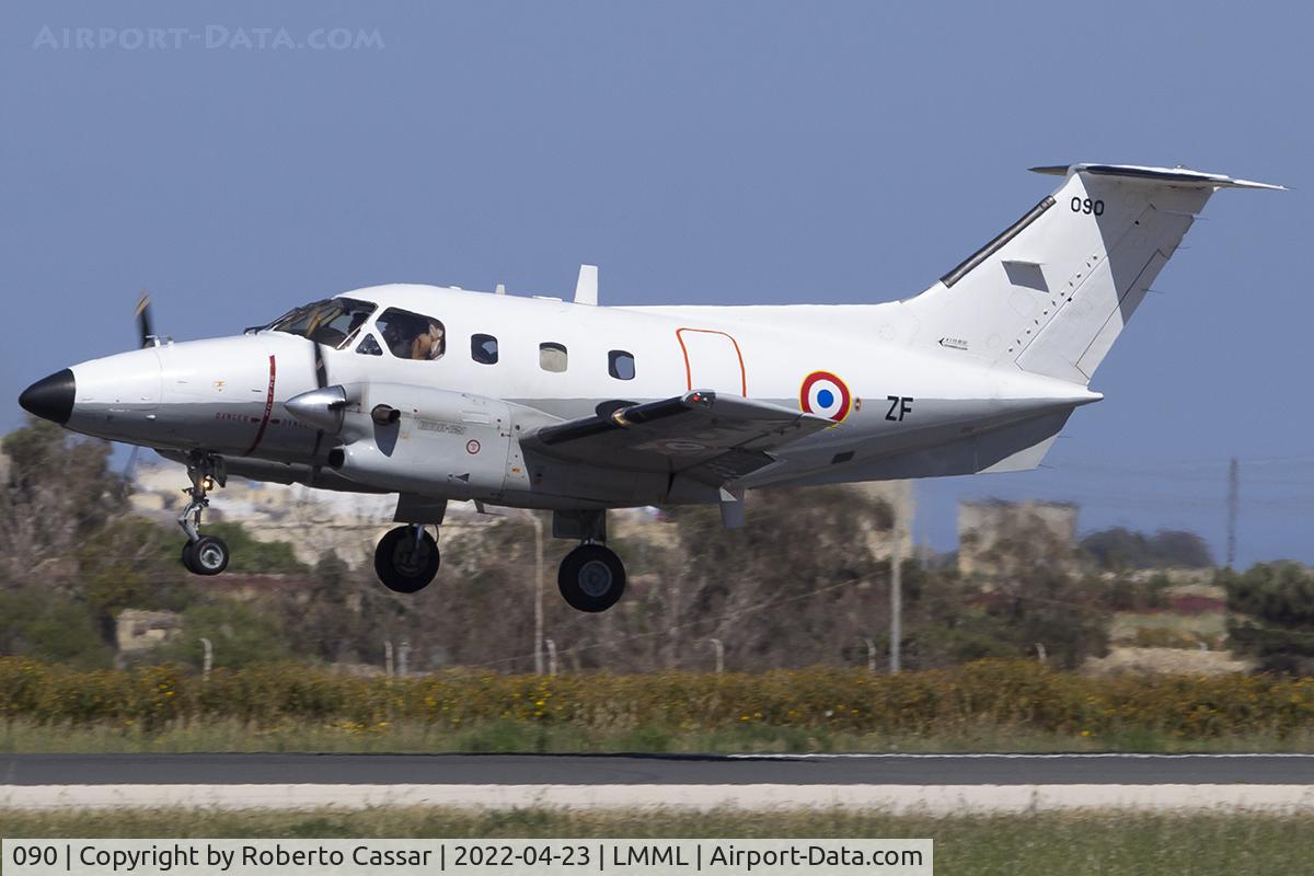 090, Embraer EMB-121AA Xingu C/N 121090, Runway 31