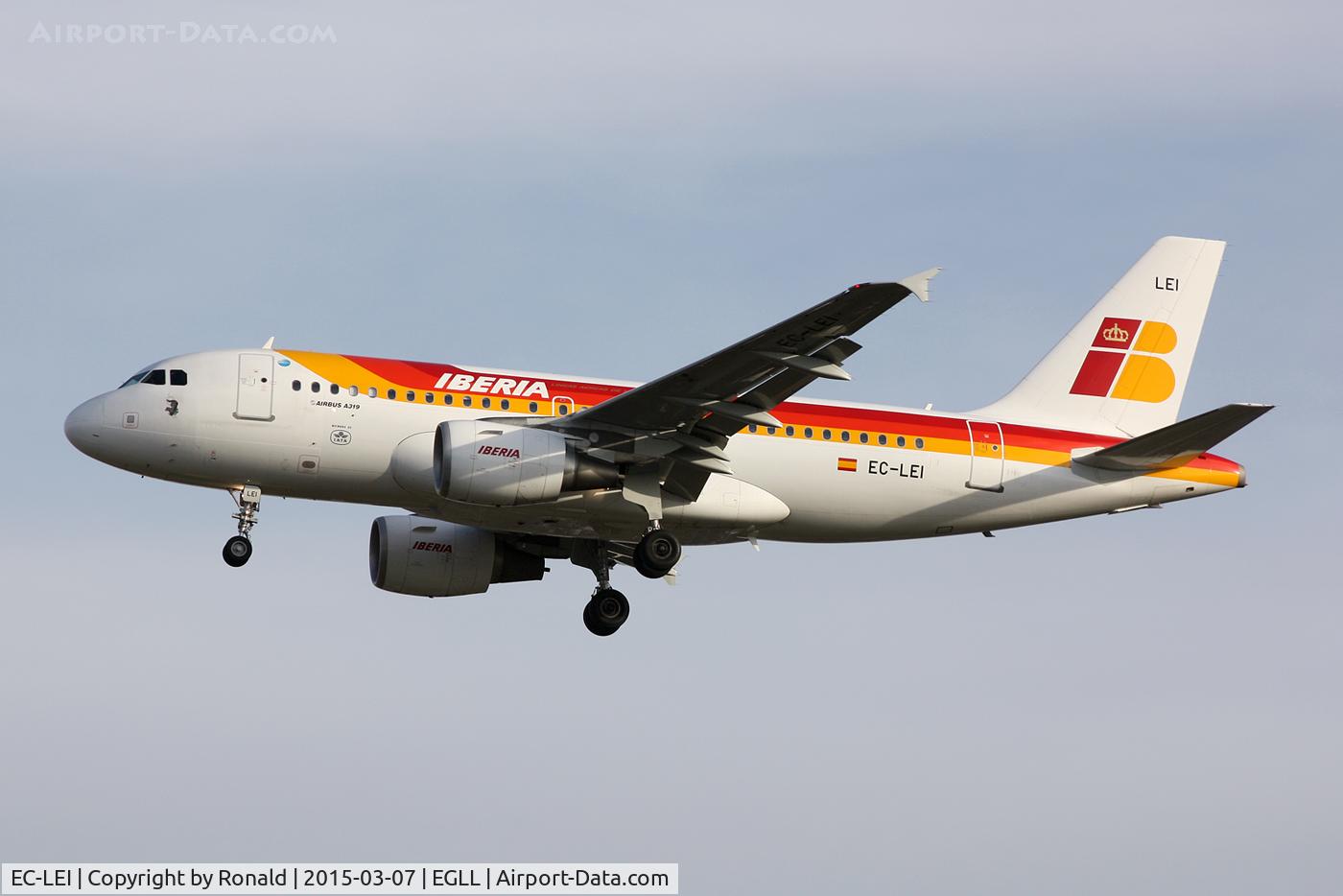 EC-LEI, 2008 Airbus A319-111 C/N 3744, at lhr