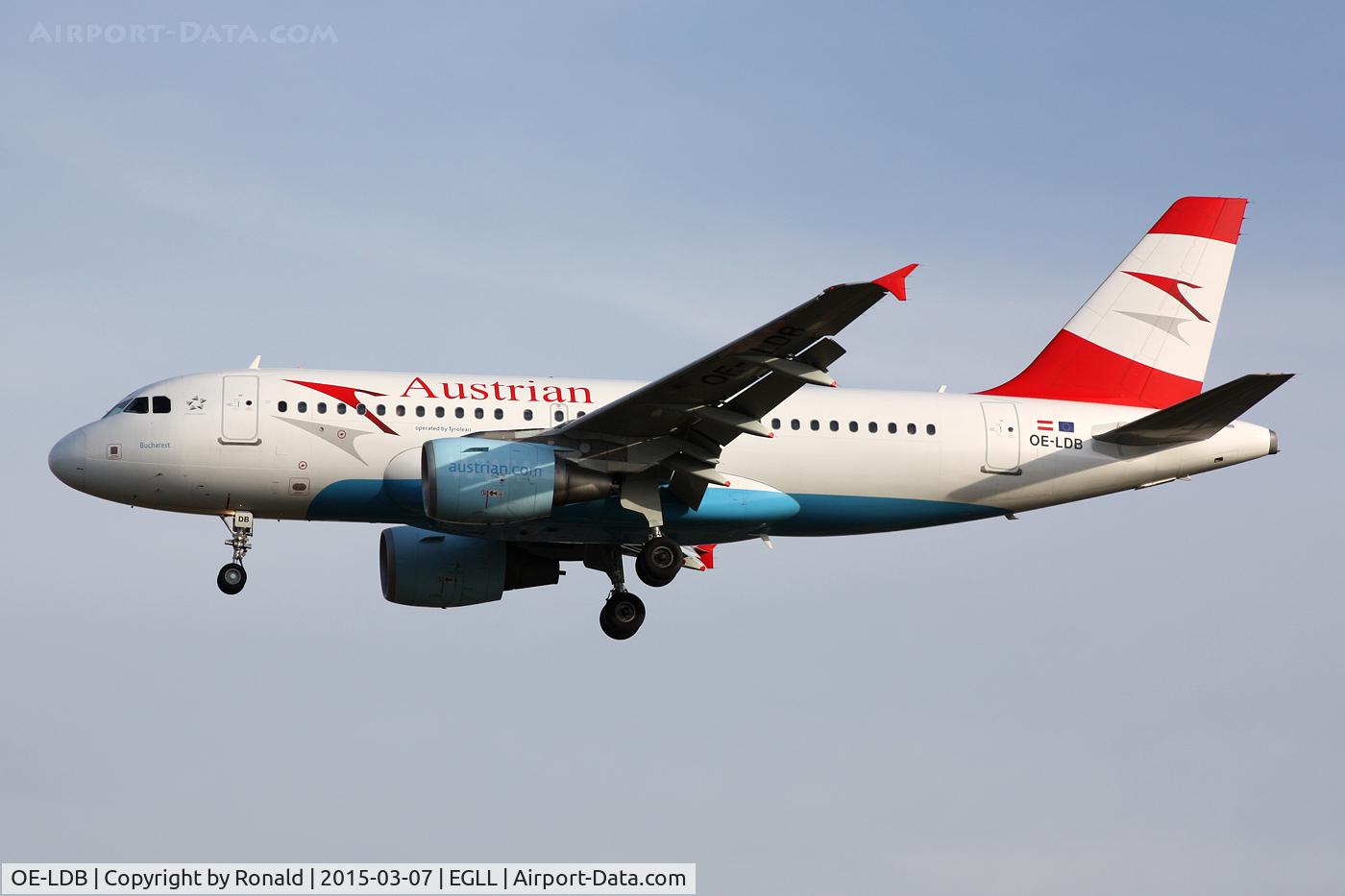 OE-LDB, 2004 Airbus A319-112 C/N 2174, at lhr