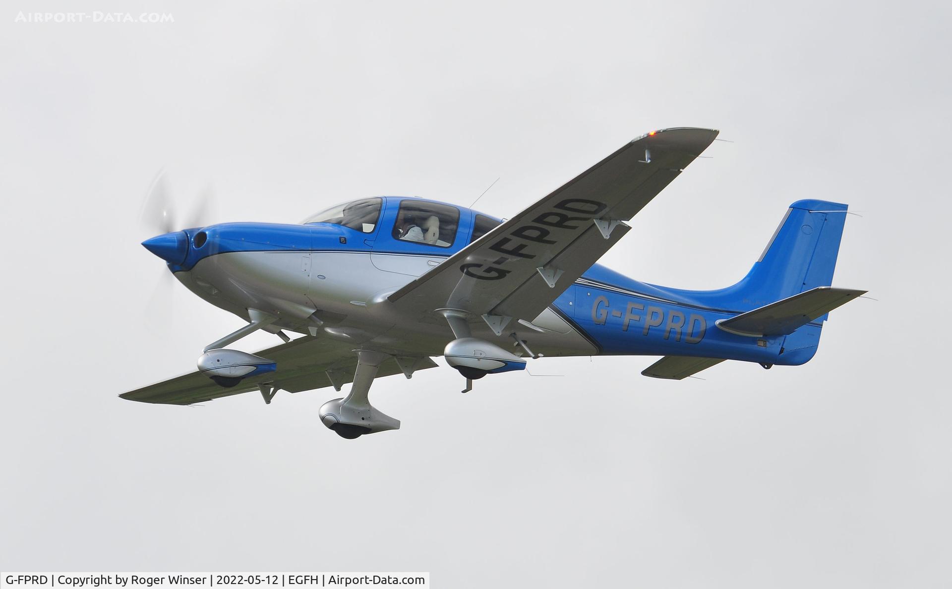 G-FPRD, 2020 Cirrus SR22 C/N 4919, Visiting SR22 departing Runway 22.